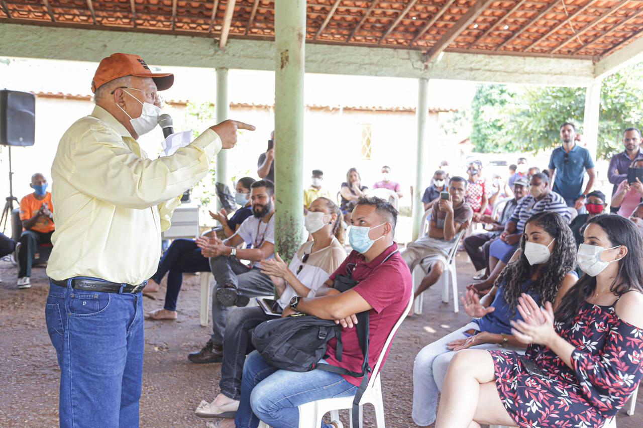 Dr. Pessoa assina autoriza construção de estrada ligando povoado Campestre à José de Freitas