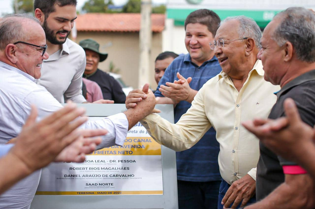 Dr. Pessoa inaugura o Canal do Mocambinho na zona Norte de Teresina