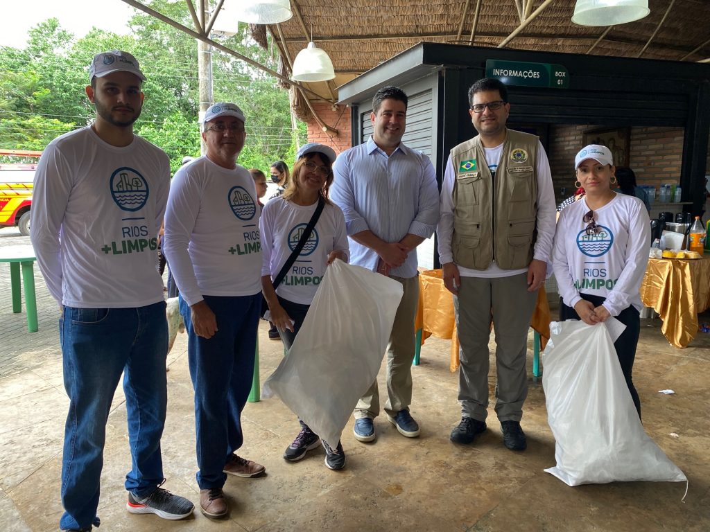 Prefeitura implementa o programa Rios +Limpos em Teresina e recolhe meia tonelada de lixo do Poti e Parnaíba